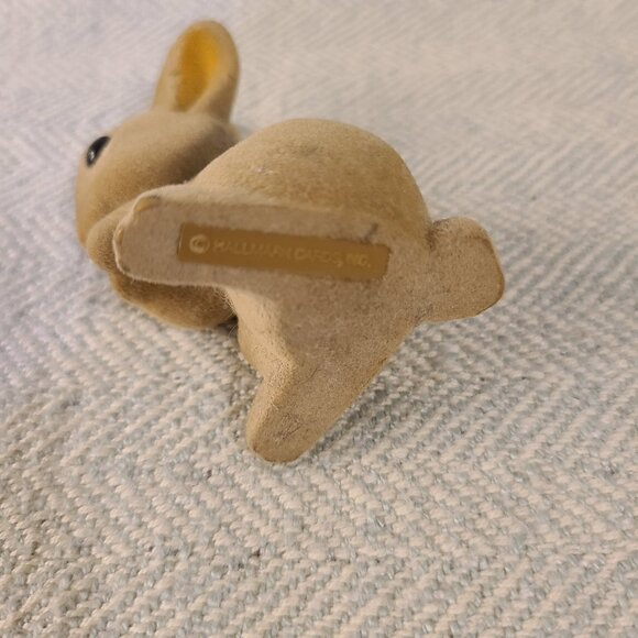 Vintage Hallmark flocked fuzzy rabbit bunny figurine collectible toy - Picture 5 of 7